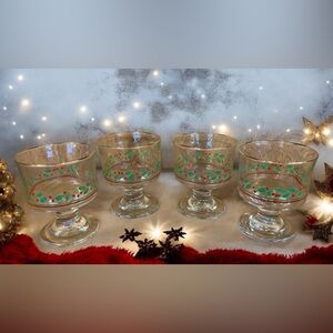 Arby’s Vintage 1980’s Christmas Holly & Berry Collection Desert Glasses Set of 4
